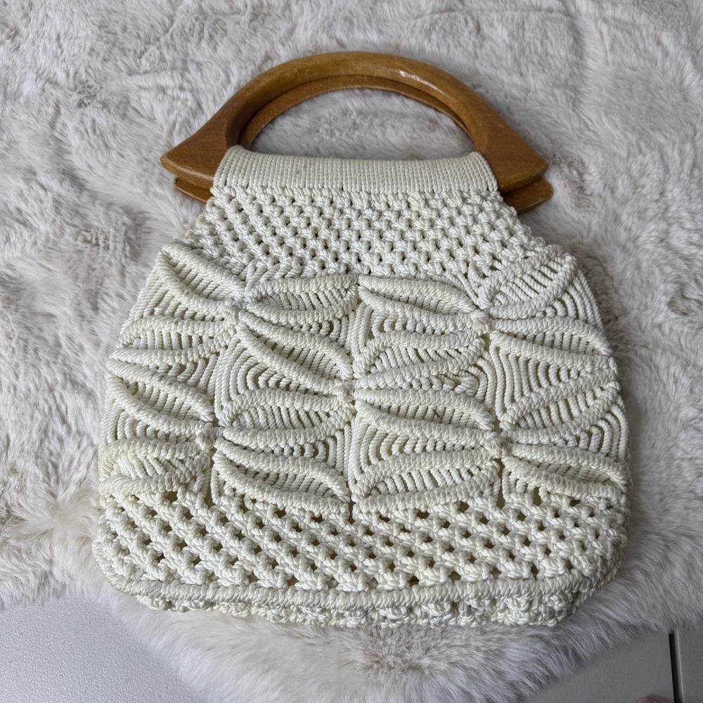 Cream Woven Bag‎ with Wooden Handles